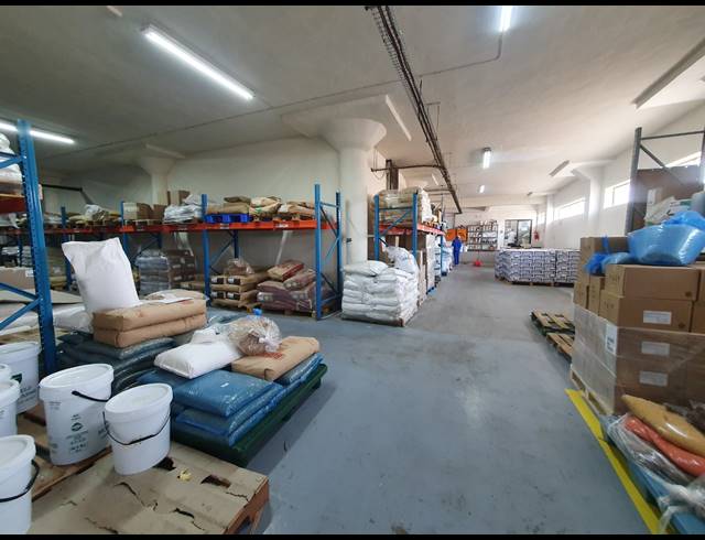 3,012M² WAREHOUSE FOR SALE IN OPHIRTON